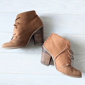 Suede boots